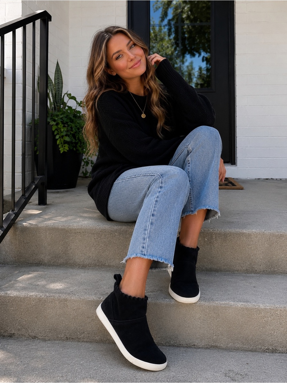 Koolaburra by UGG Rylee Black Suede Slip On Ankle Booties Sneakers - Size 10